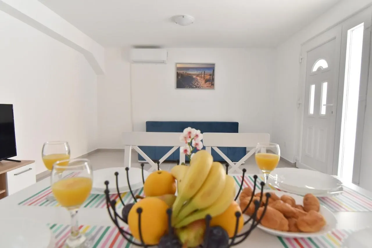 Sandy Beach Apartments Ljubac