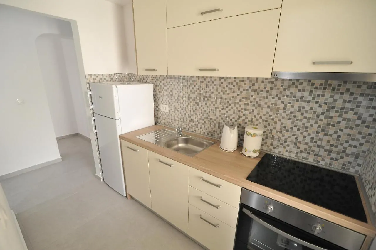 Sandy Beach Apartments Ljubac