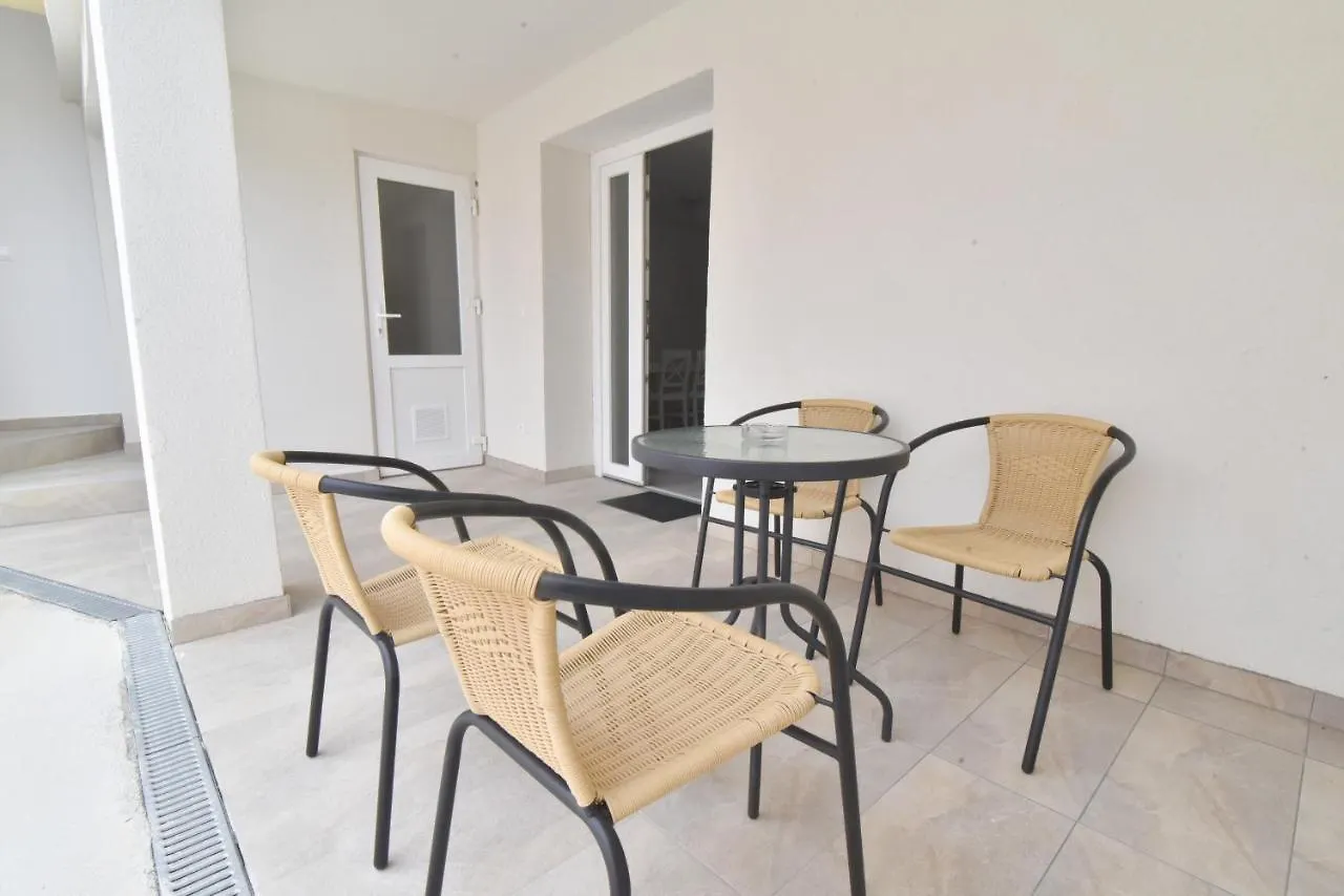 Sandy Beach Apartments Ljubac