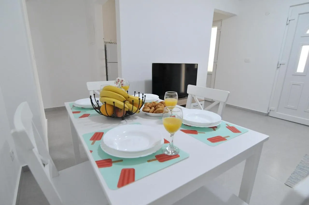 Sandy Beach Apartments Ljubac