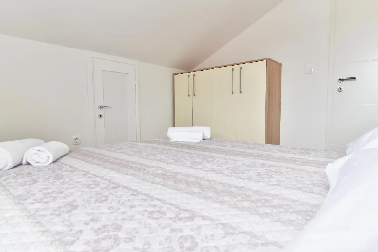 Sandy Beach Apartments Ljubac