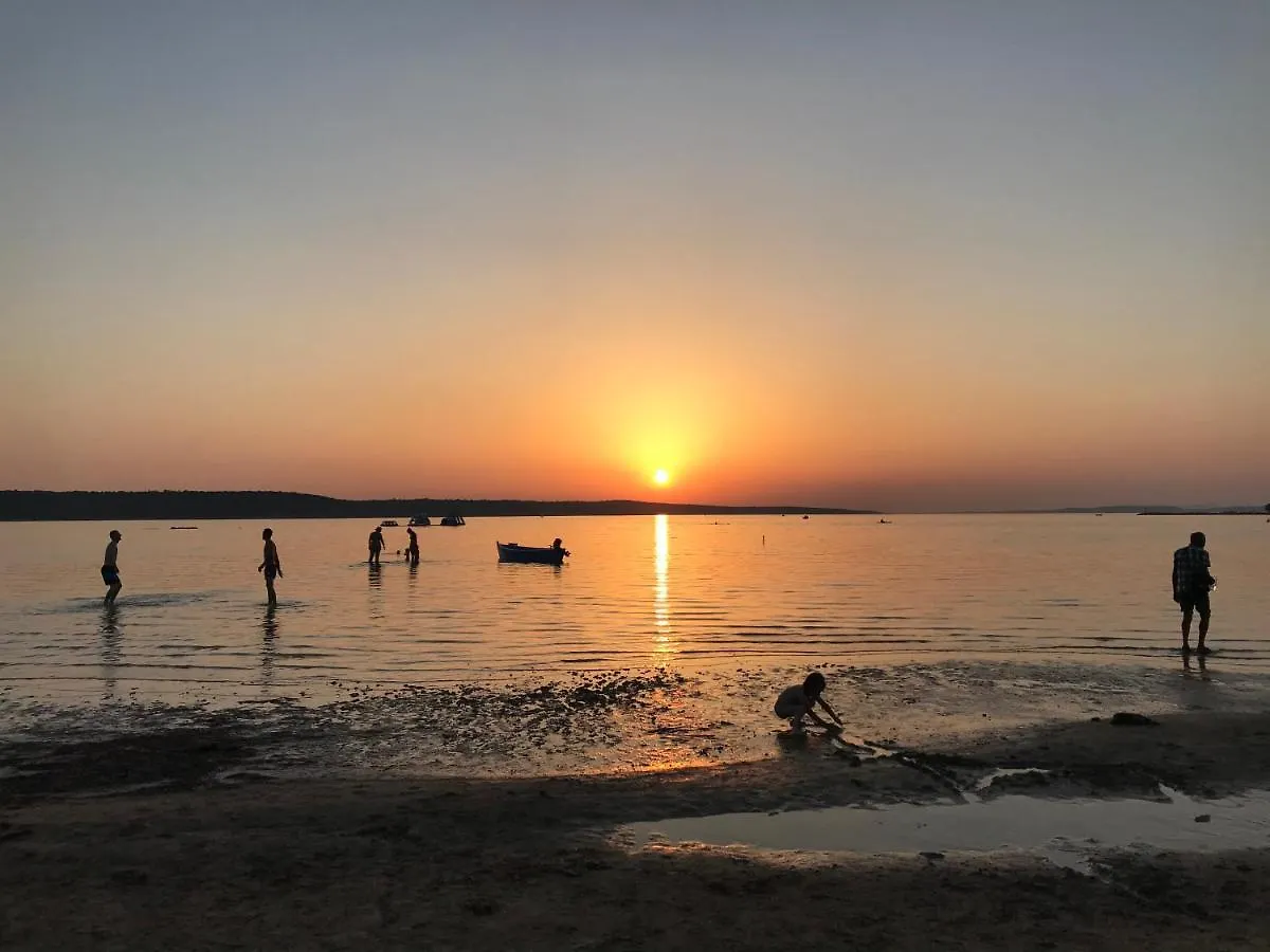 Sandy Beach Apartments Ljubac