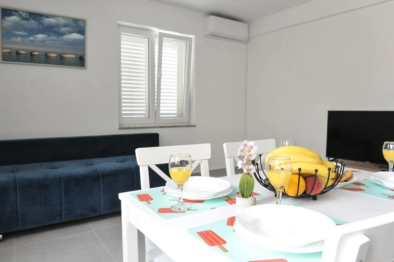 Sandy Beach Apartments Ljubac