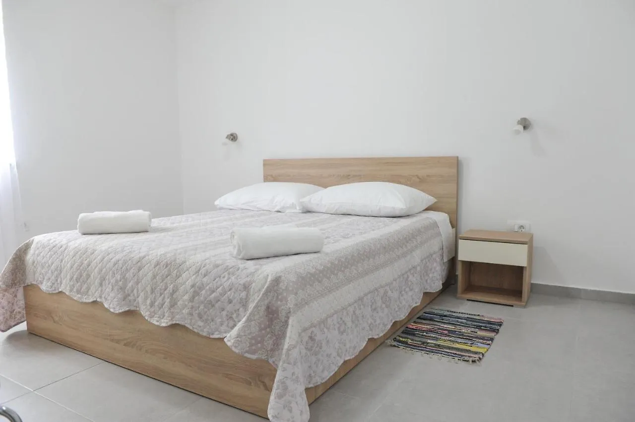 Sandy Beach Apartments Ljubac