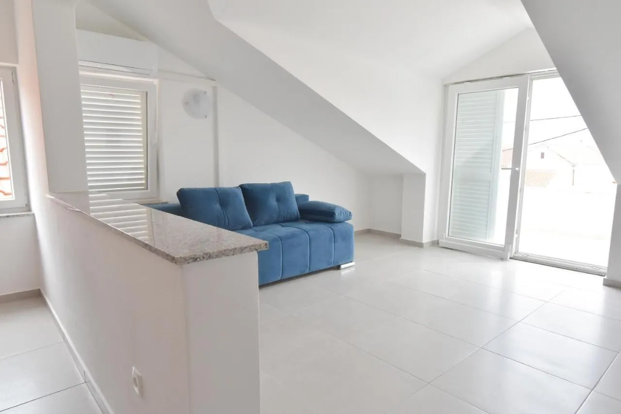 Sandy Beach Apartments Ljubac