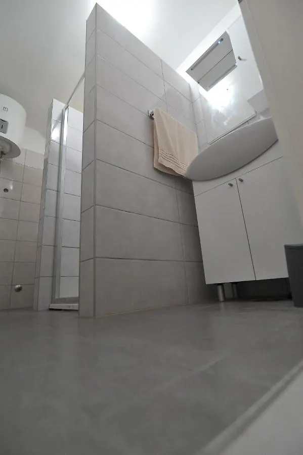 Sandy Beach Apartments Ljubac  Croatia