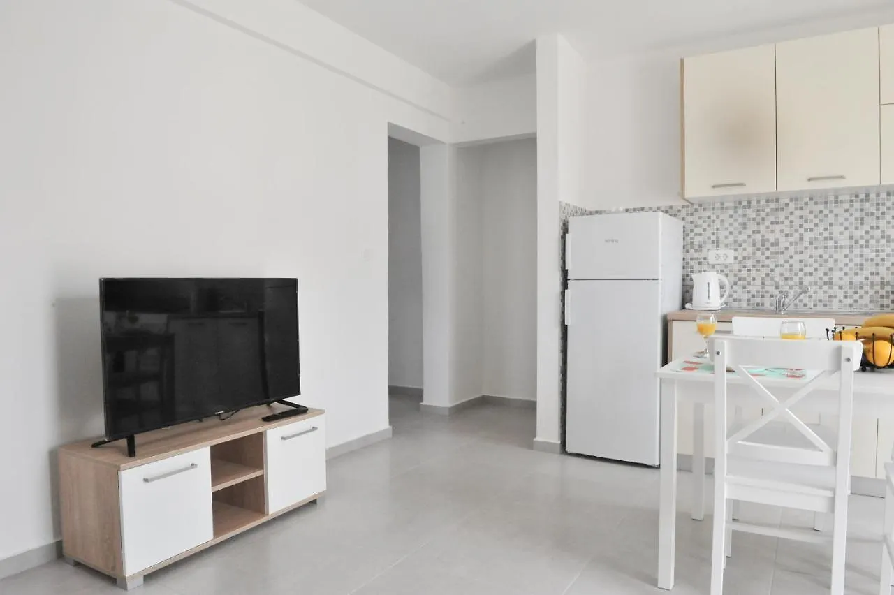 Sandy Beach Apartments Ljubac  Croatia