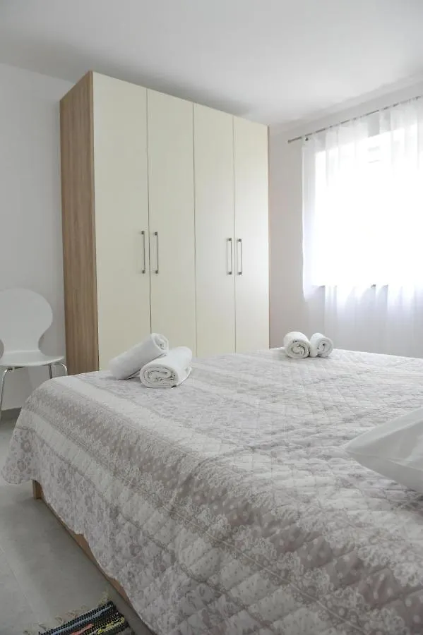 Sandy Beach Apartments Ljubac  0*, Ljubac (Zadar)