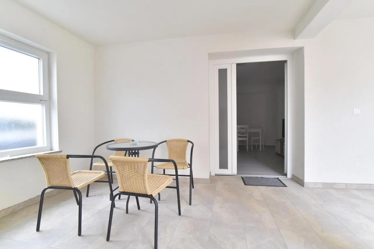 Sandy Beach Apartments Ljubac  Croatia